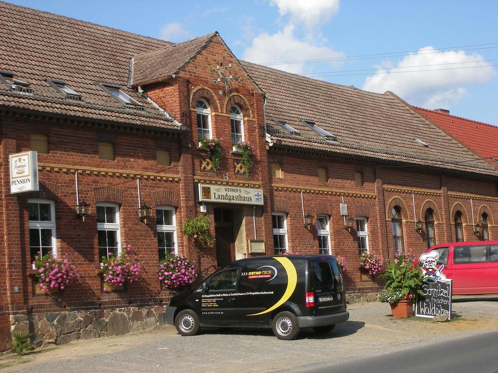 Werners Landgasthaus Hotel Lieskau Exterior photo